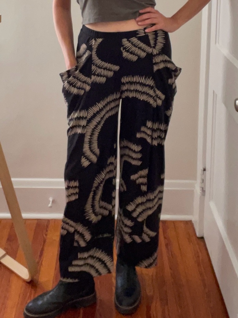 Matthildur Sunset Pants Large Black white Print Cropped Wide Leg Elastic Waist - Picture 3 of 7